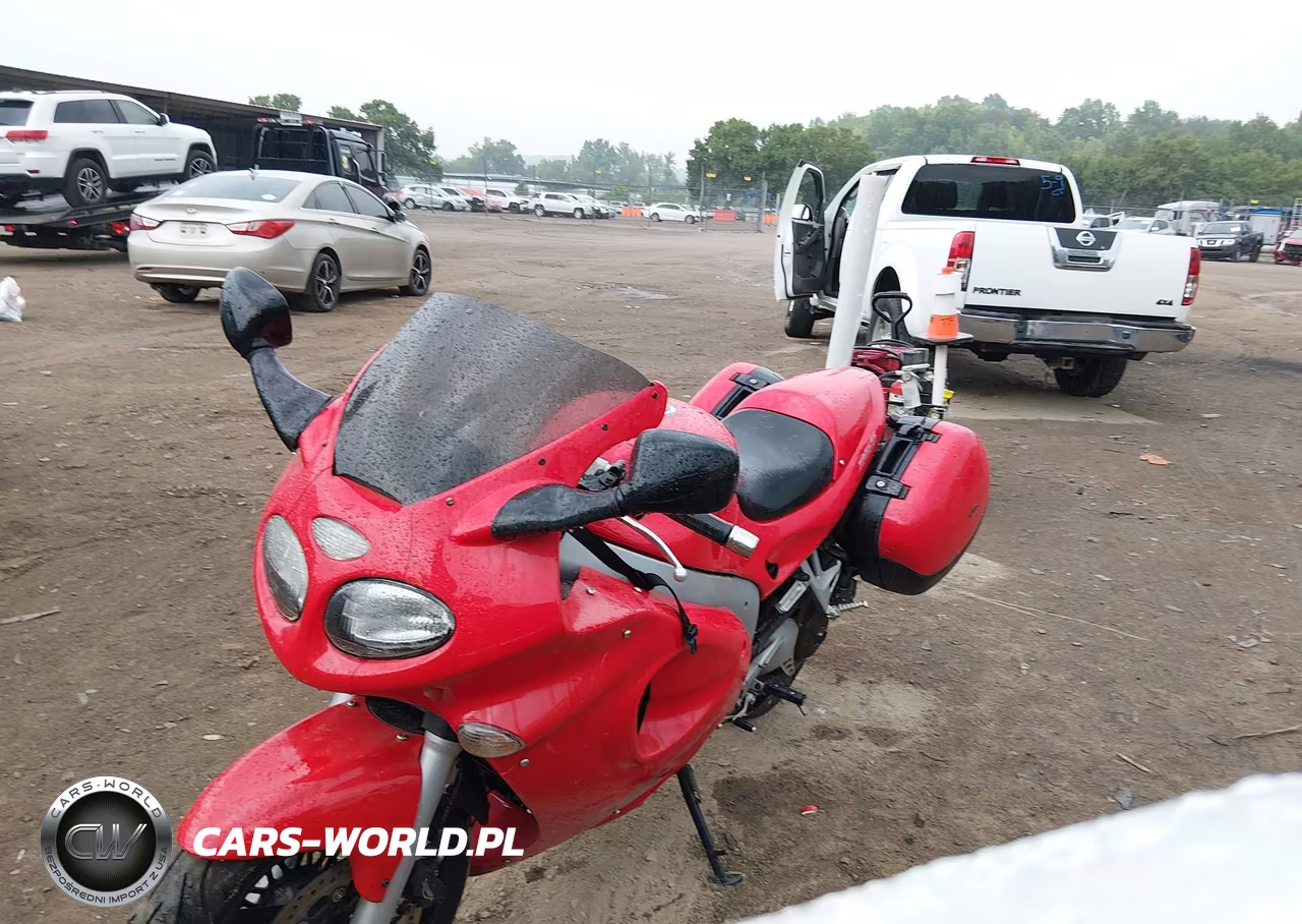 1999 Triumph Motorcycle Sprint St VIN:SMT600FM3XJ080744 - 2