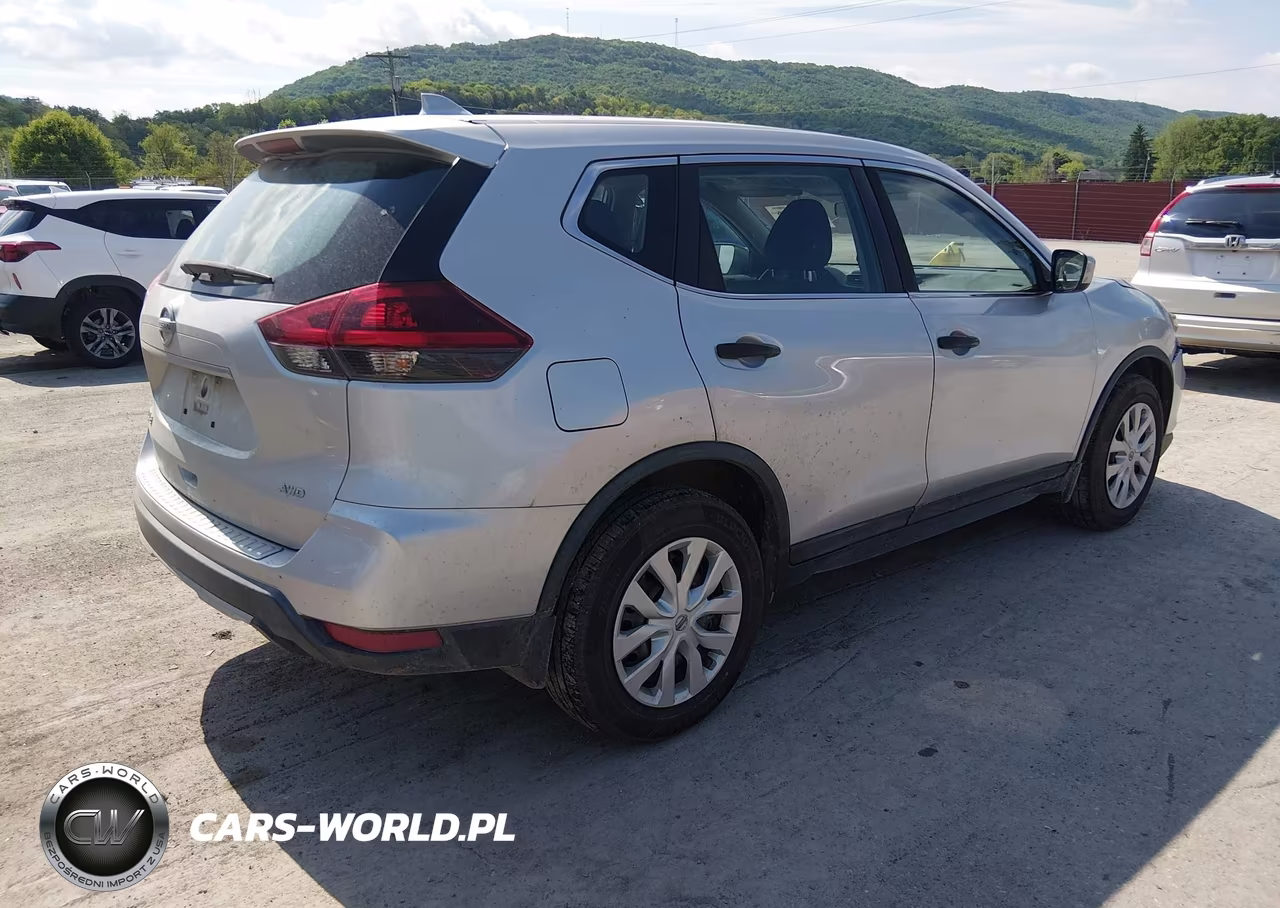 2018 Nissan Rogue S VIN:KNMAT2MV7JP574987 - 4