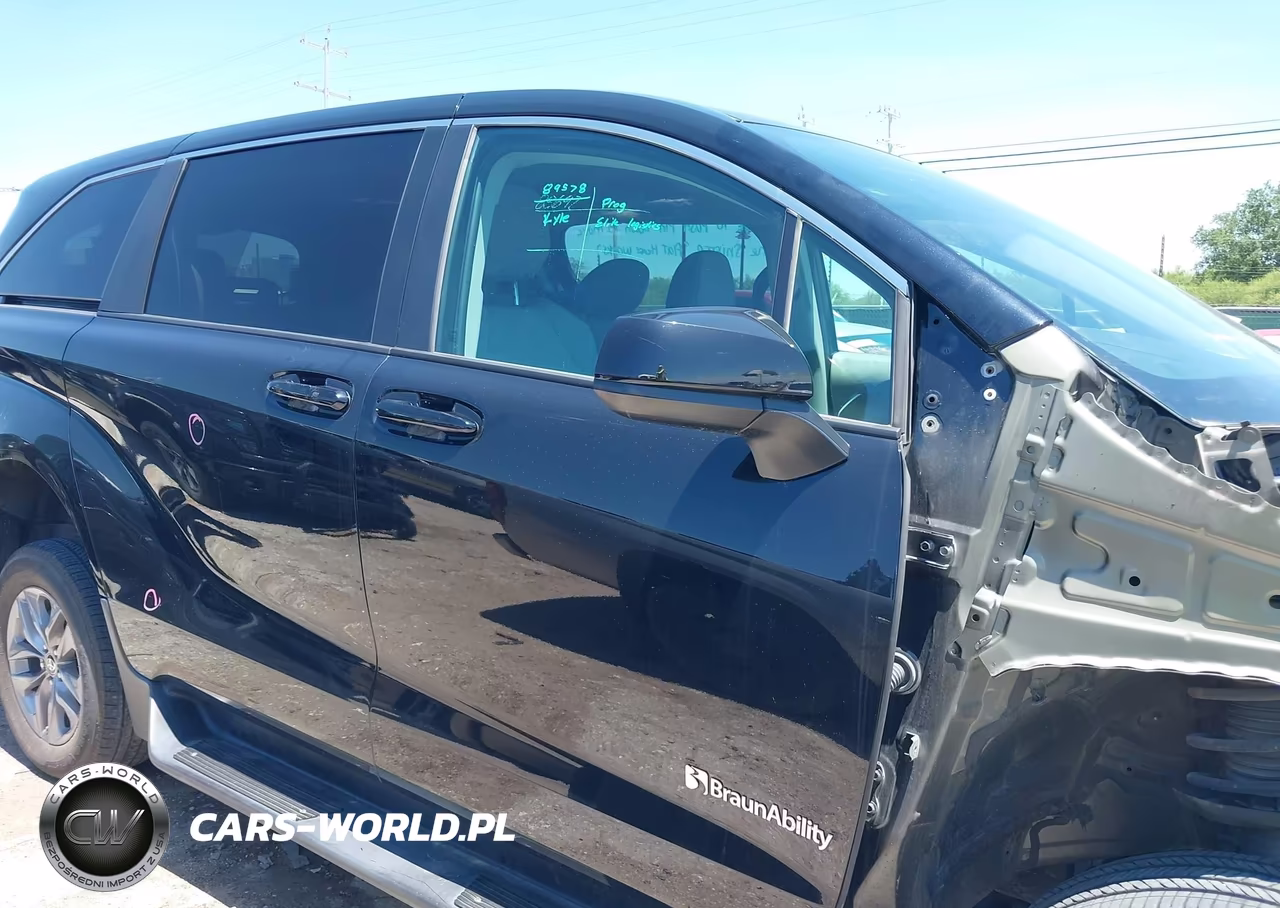 2024 Toyota Sienna Le VIN:5TDKRKEC0RS191572 - 14