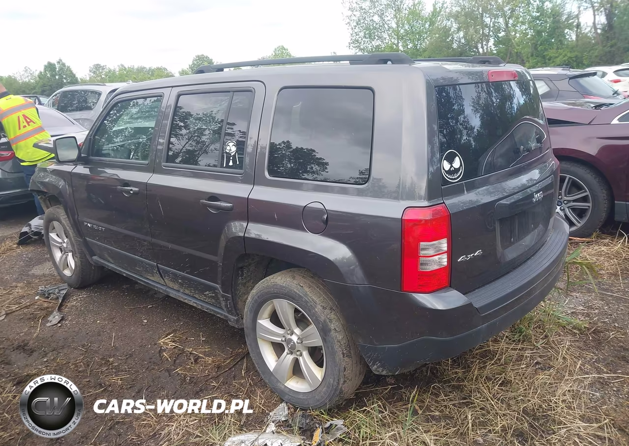 2014 Jeep Patriot Sport VIN:1C4NJRBB6ED892700 - 3