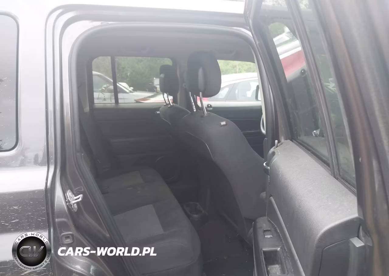 2014 Jeep Patriot Sport VIN:1C4NJRBB6ED892700 - 8