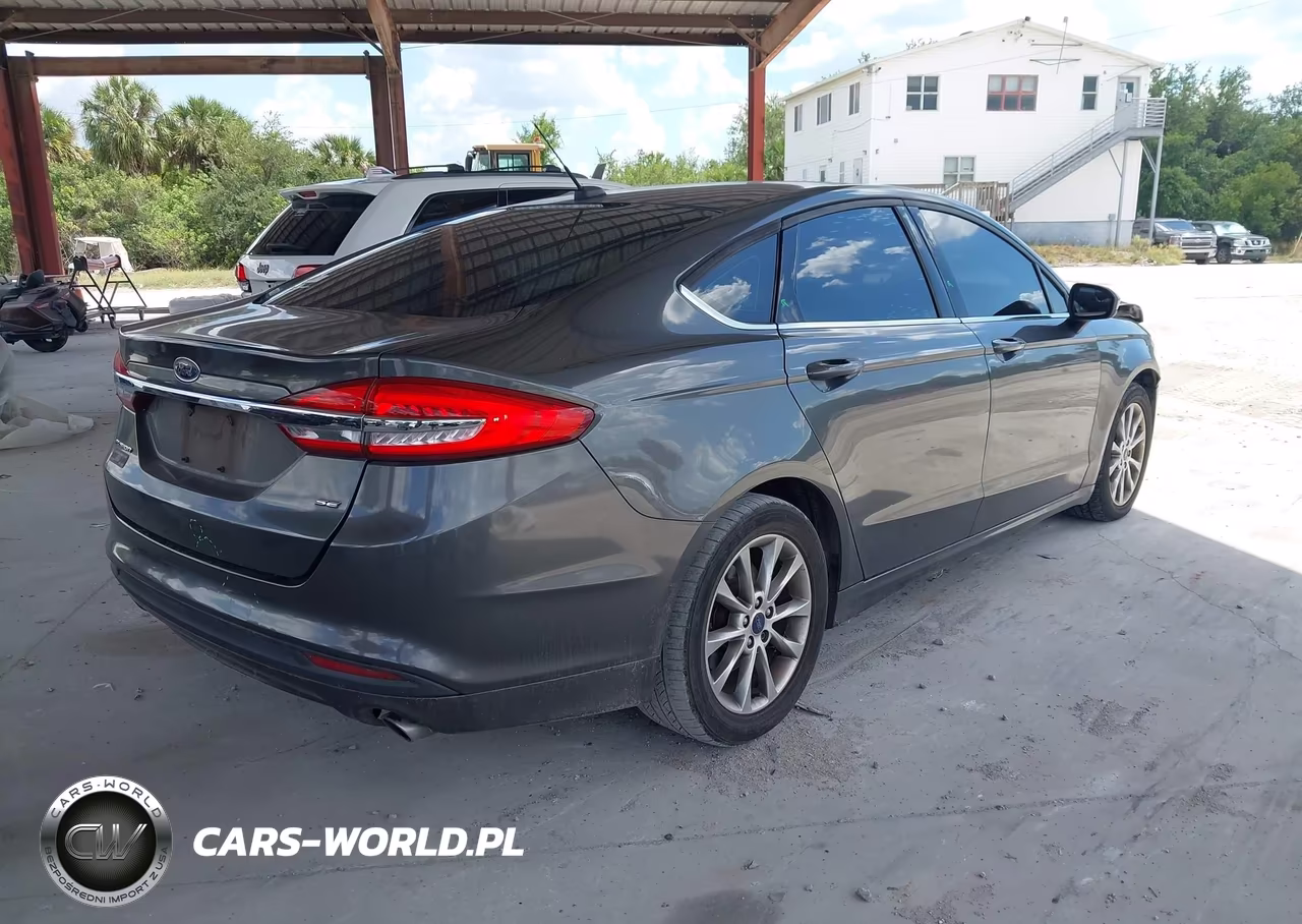 2017 Ford Fusion Se VIN:3FA6P0H73HR160124 - 4