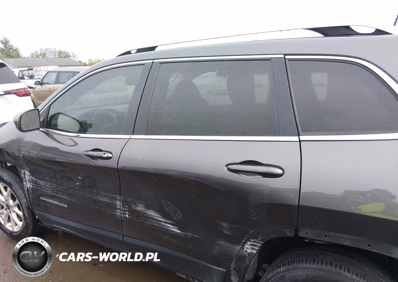 2016 Jeep Cherokee Latitude VIN:1C4PJLCB0GW258200 - 15