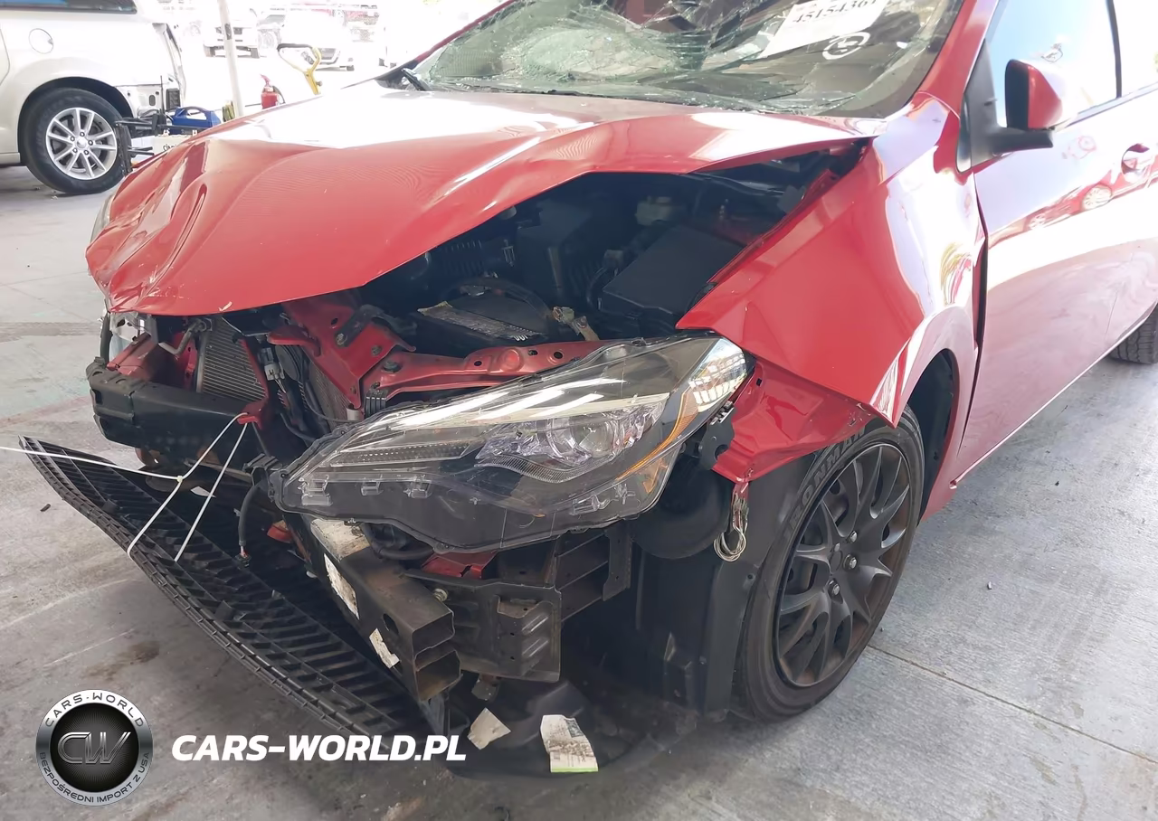 2017 Toyota Corolla Le VIN:5YFBURHE3HP583652 - 6