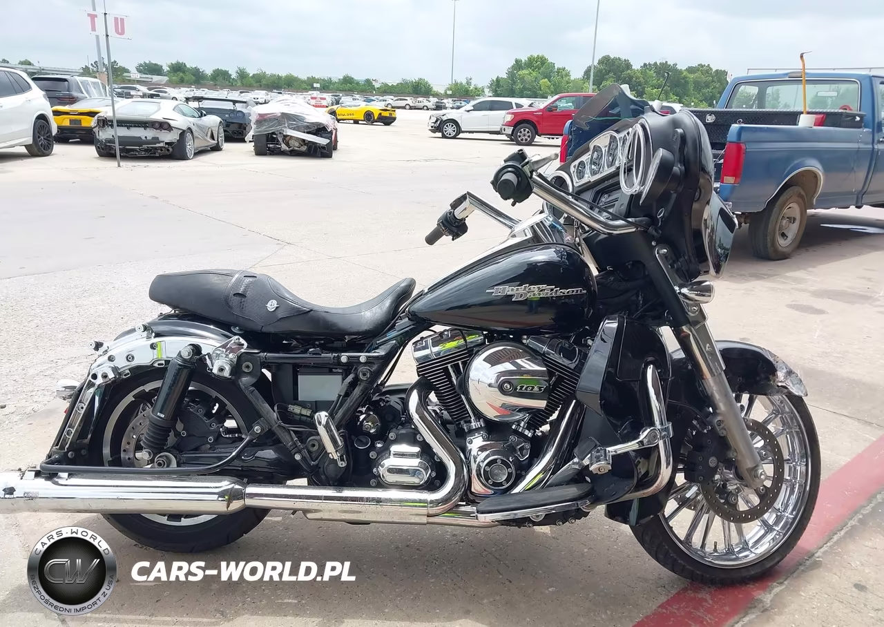 2016 Harley-Davidson Flhx Street Glide VIN:1HD1KBM17GB622363 - 13
