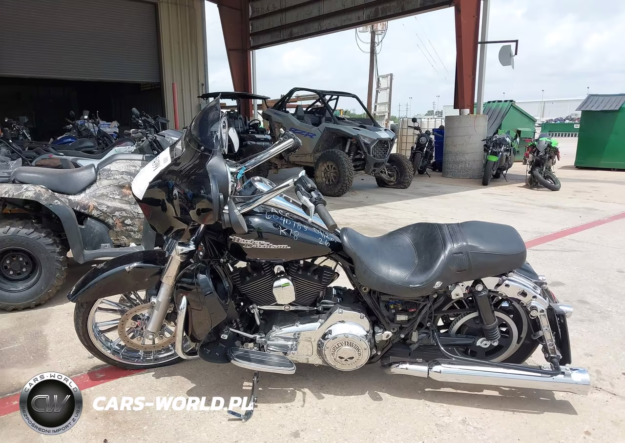 2016 Harley-Davidson Flhx Street Glide VIN:1HD1KBM17GB622363 - 14