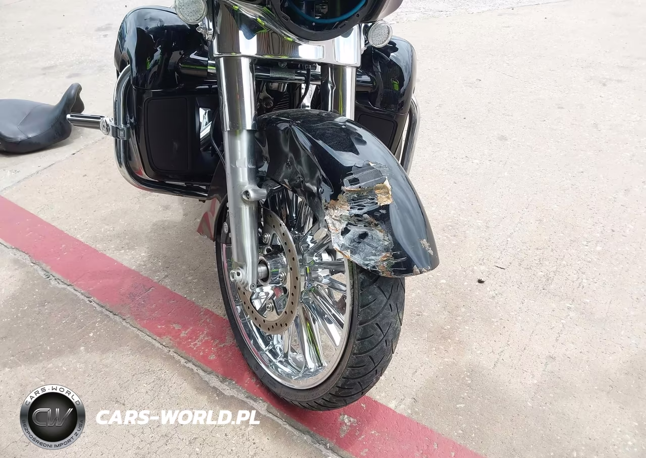 2016 Harley-Davidson Flhx Street Glide VIN:1HD1KBM17GB622363 - 15