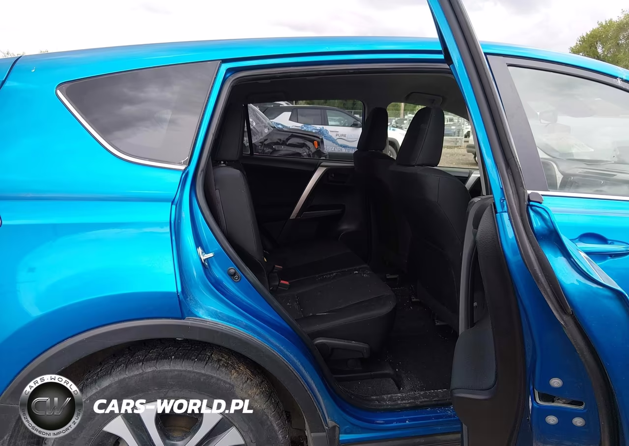 2018 Toyota Rav4 Le VIN:JTMBFREV1JJ206617 - 8