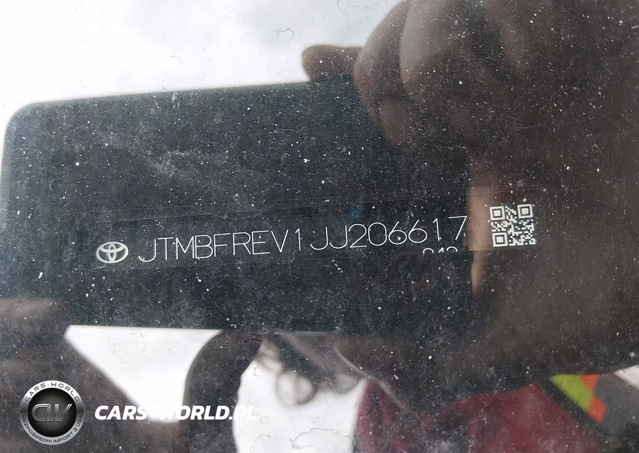 2018 Toyota Rav4 Le VIN:JTMBFREV1JJ206617 - 9