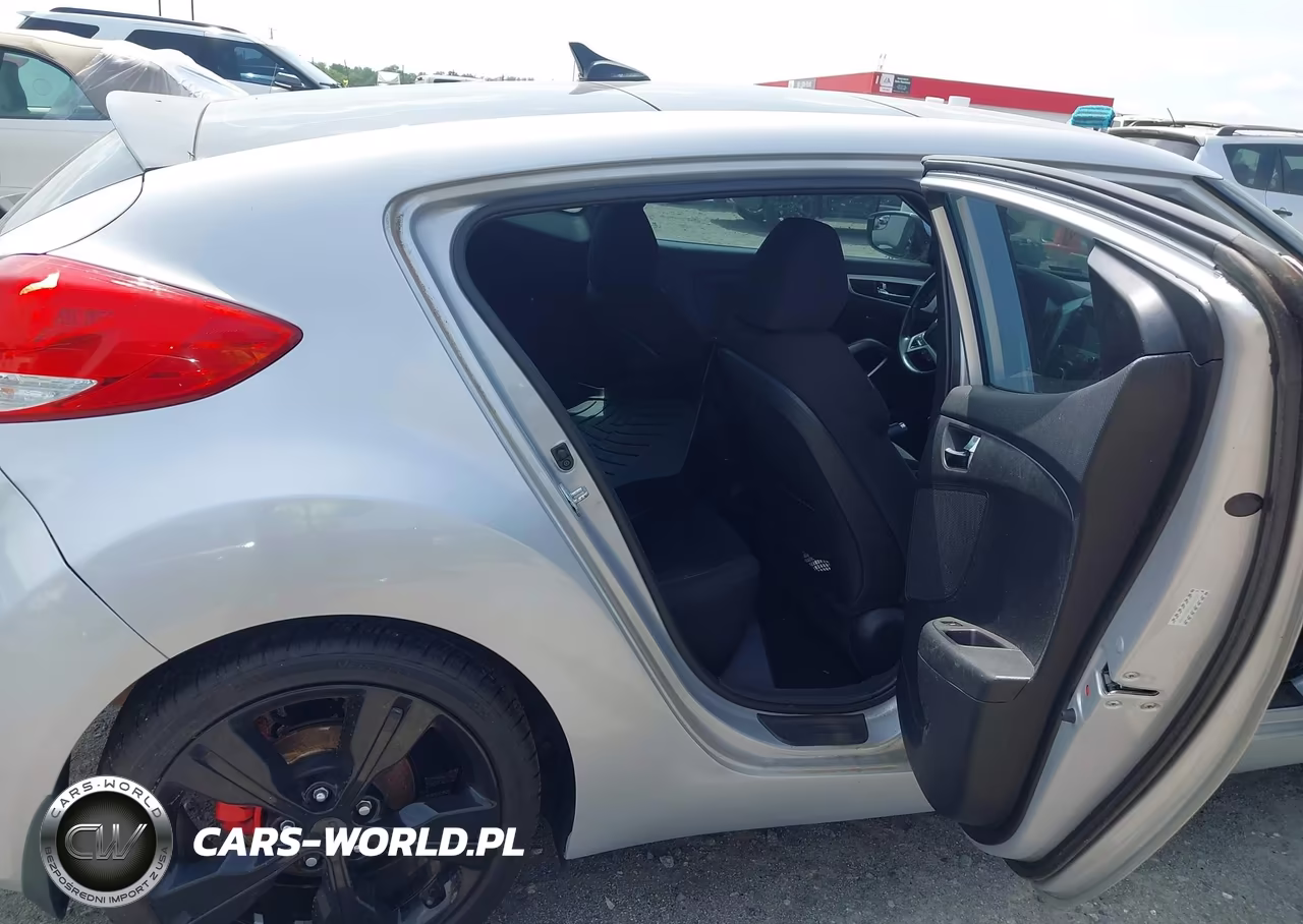 2017 Hyundai Veloster Value Edition VIN:KMHTC6AD5HU314767 - 8