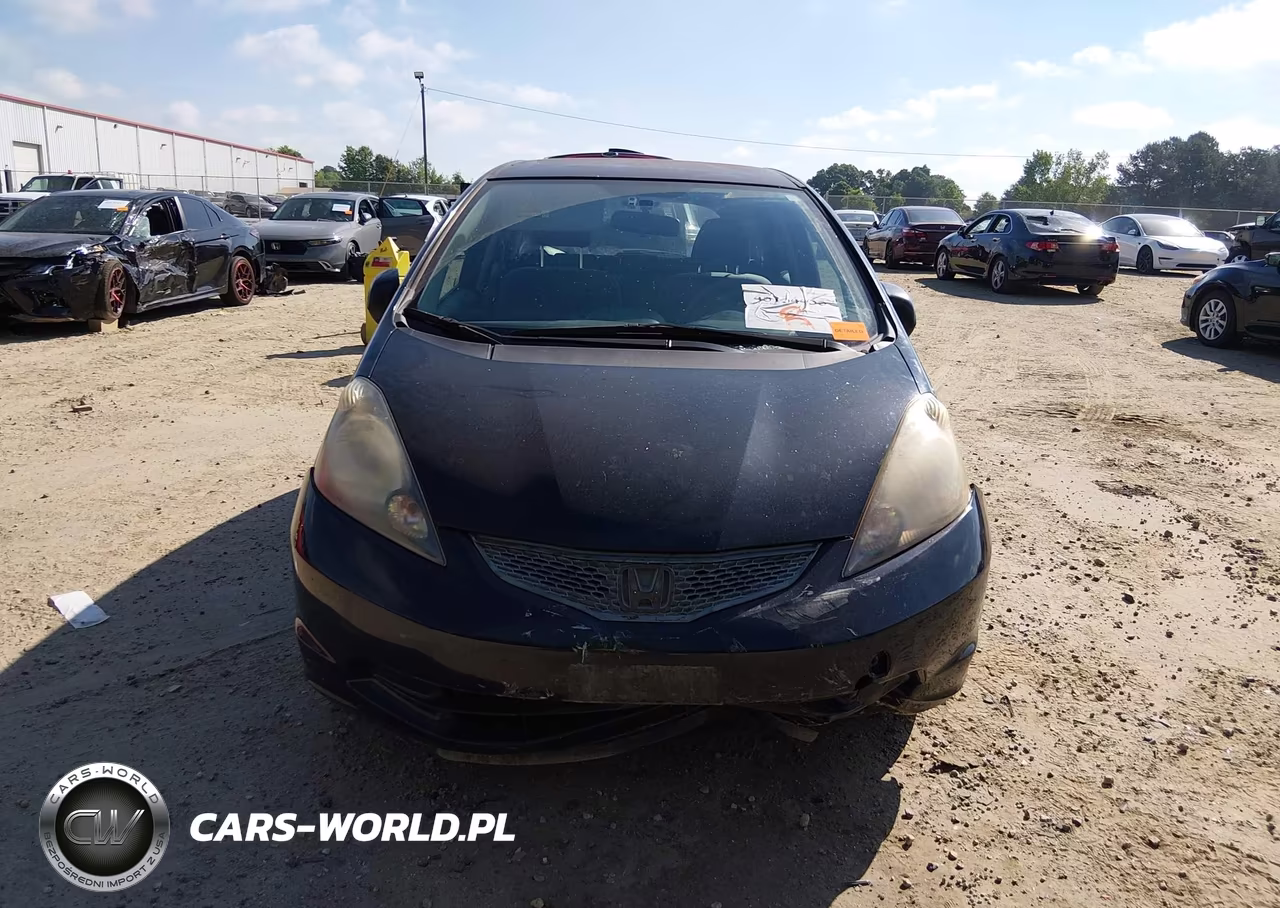 2010 Honda Fit VIN:JHMGE8H24AC038186 - 12