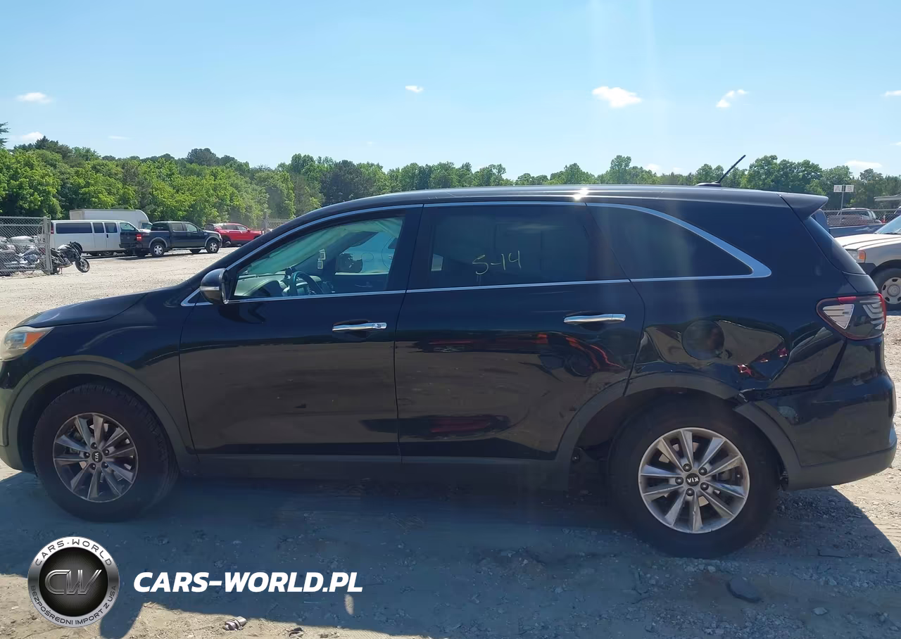 2019 Kia Sorento 2.4L L VIN:5XYPG4A31KG591947 - 14