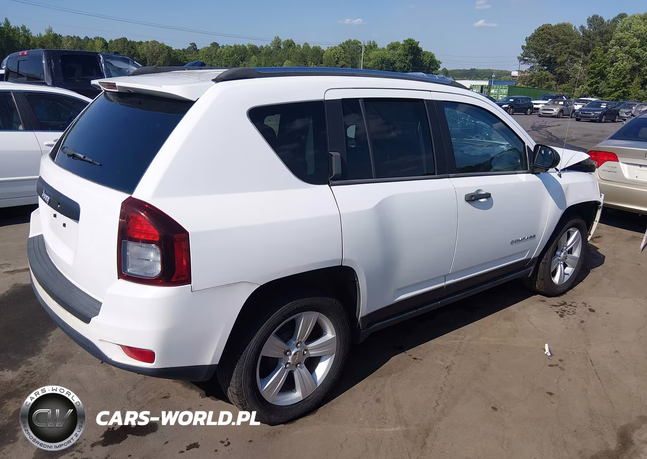 2014 Jeep Compass Sport VIN:1C4NJCBA6ED536137 - 4