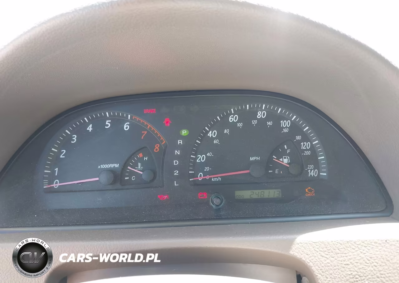 2002 Toyota Camry Le VIN:JTDBE30K920055322 - 7