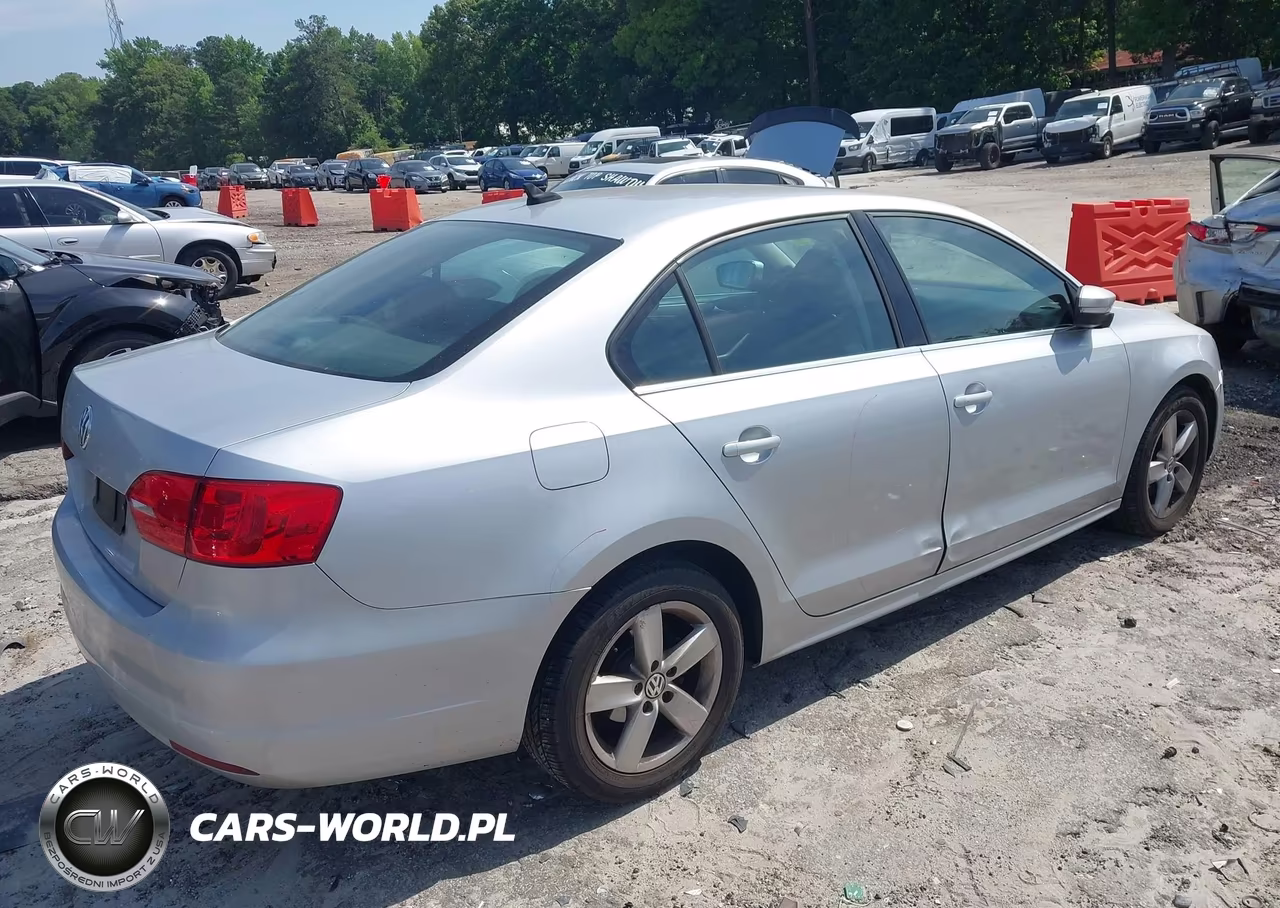 2013 Volkswagen Jetta 2.0L Tdi VIN:3VWLL7AJ6DM394401 - 4