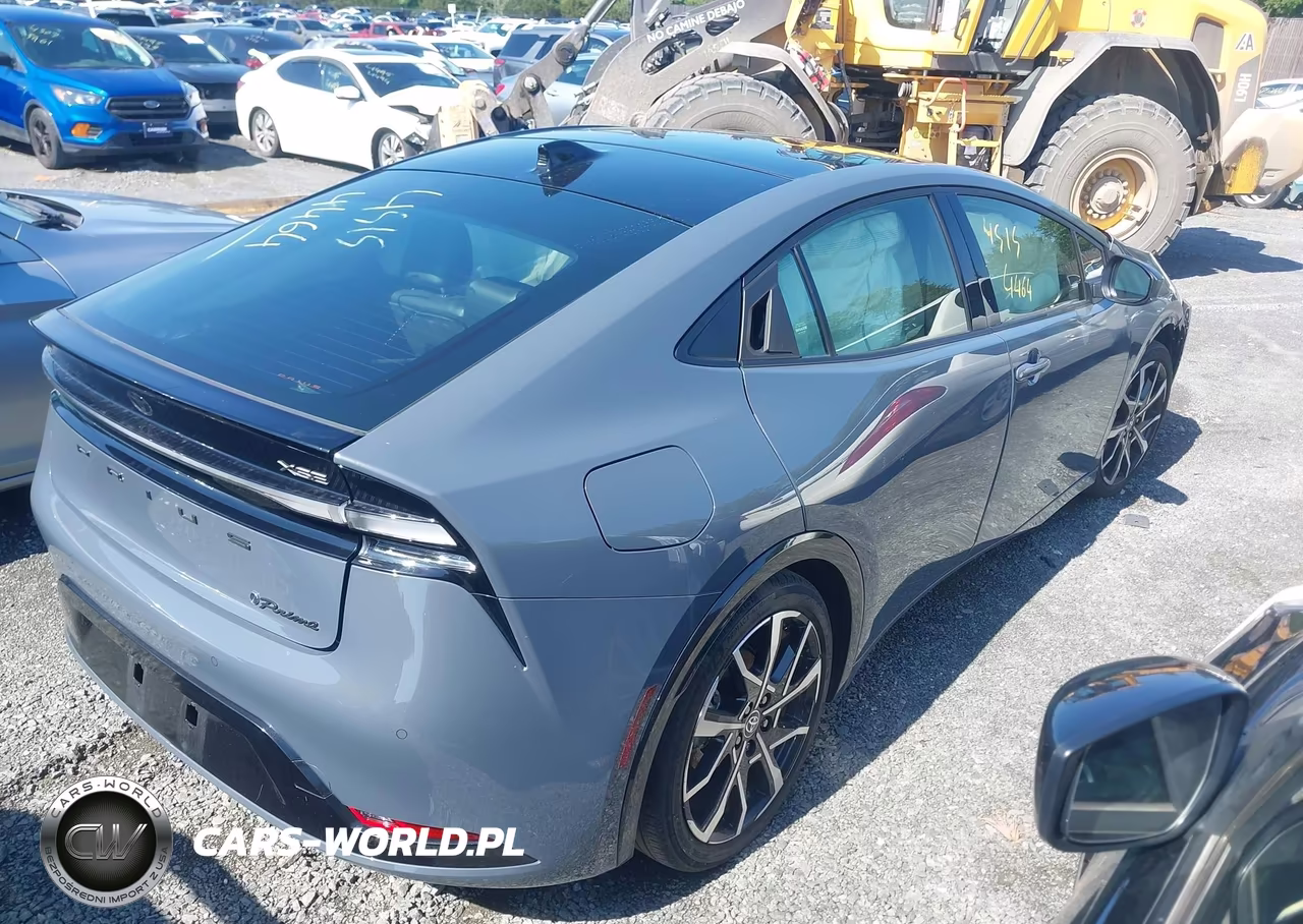 2024 Toyota Prius Prime Xse VIN:JTDACACU8R3031900 - 4