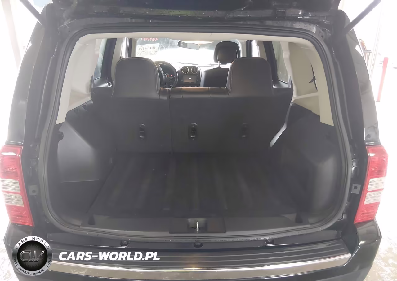 2017 Jeep Patriot High Altitude 4X4 VIN:1C4NJRFB6HD188902 - 16