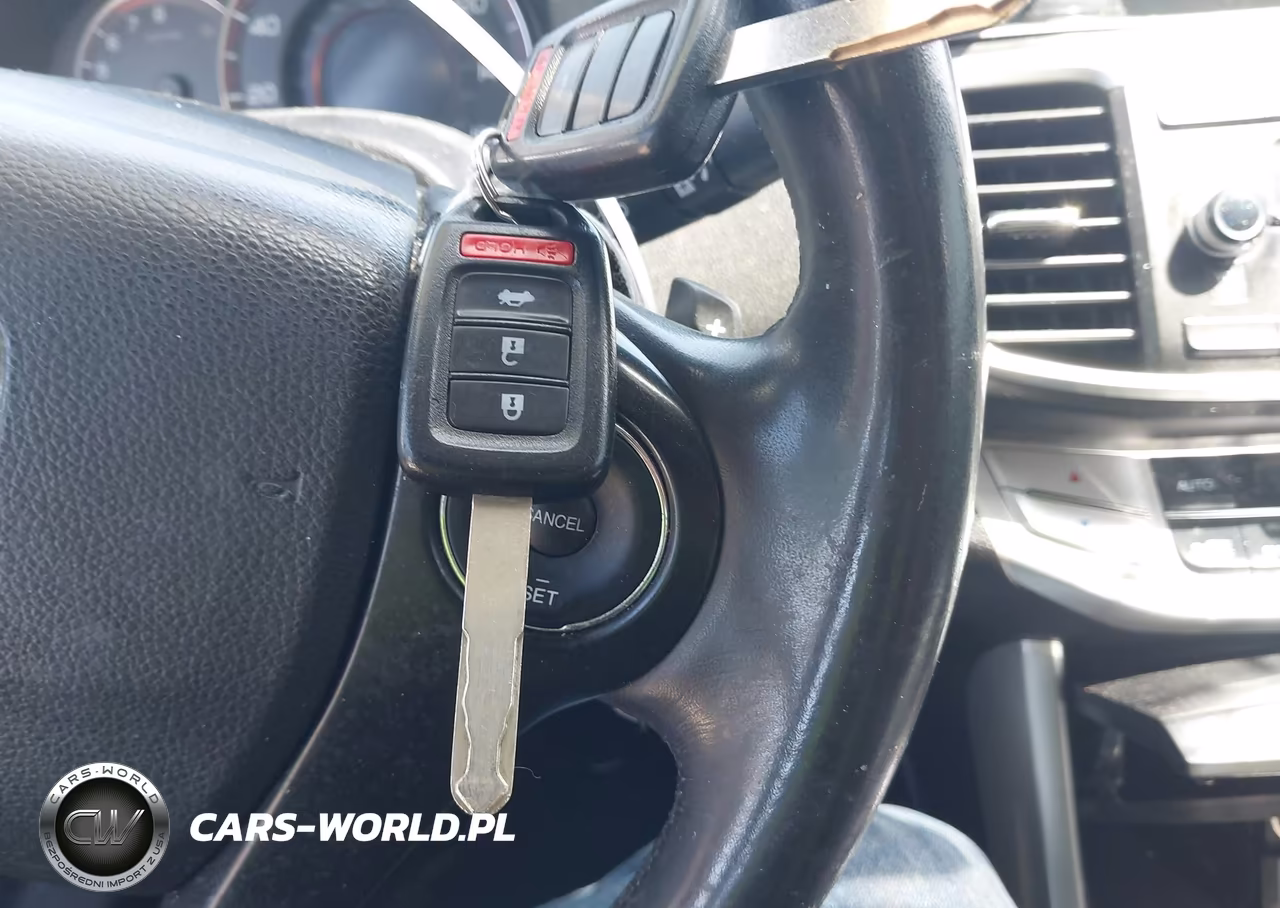2015 Honda Accord Sport VIN:1HGCR2F58FA085465 - 11