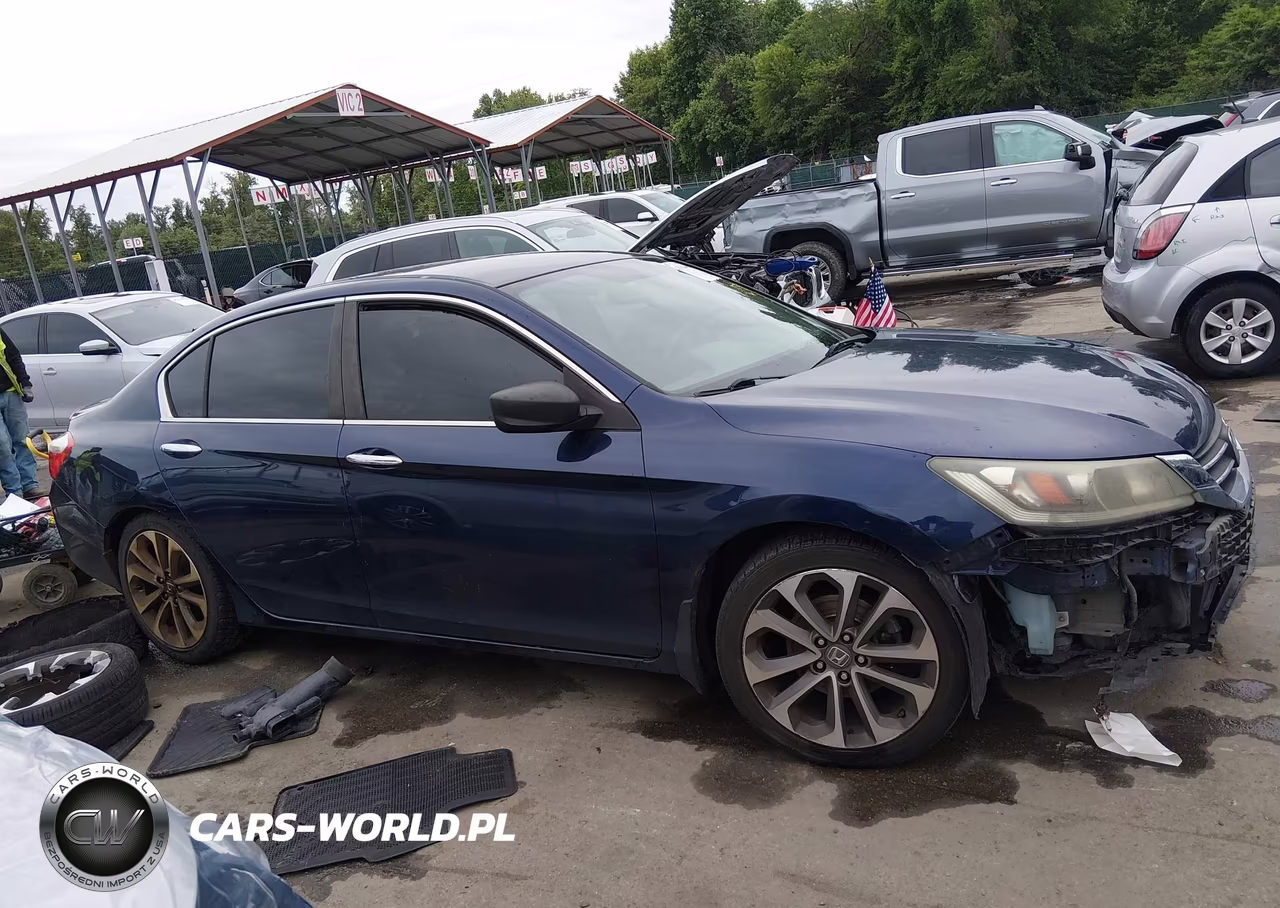 2015 Honda Accord Sport VIN:1HGCR2F58FA085465 - 14