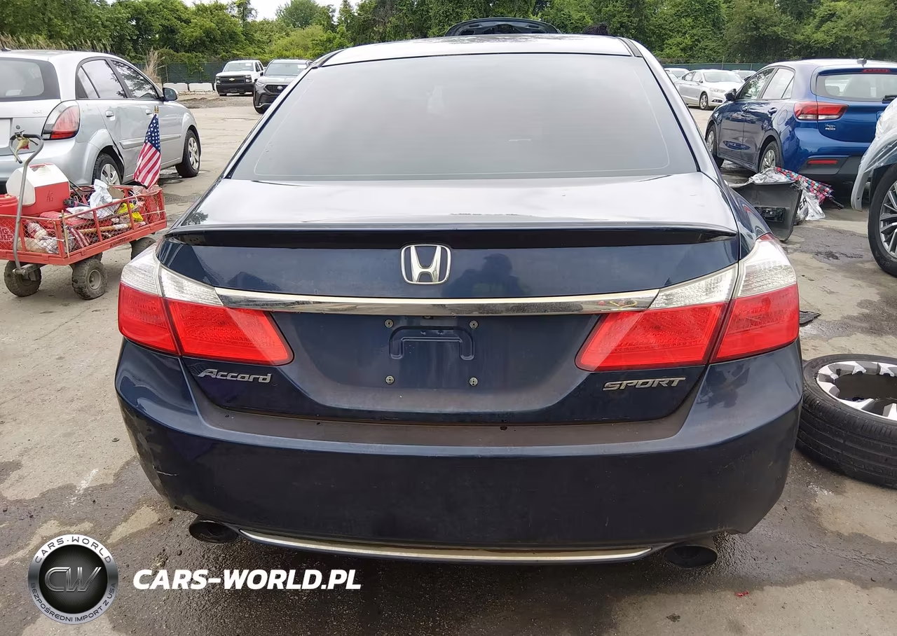 2015 Honda Accord Sport VIN:1HGCR2F58FA085465 - 17