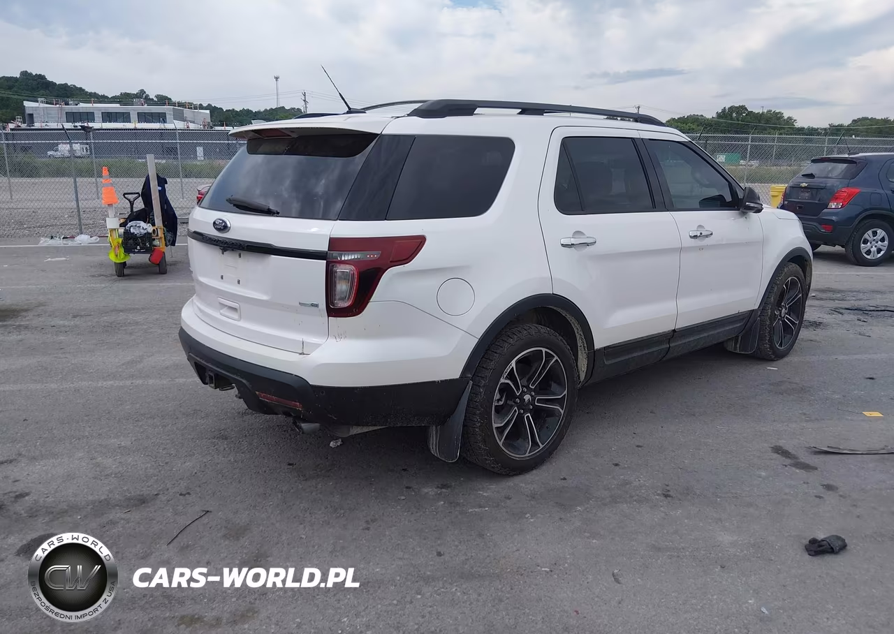 2014 Ford Explorer Sport VIN:1FM5K8GT7EGB52477 - 4