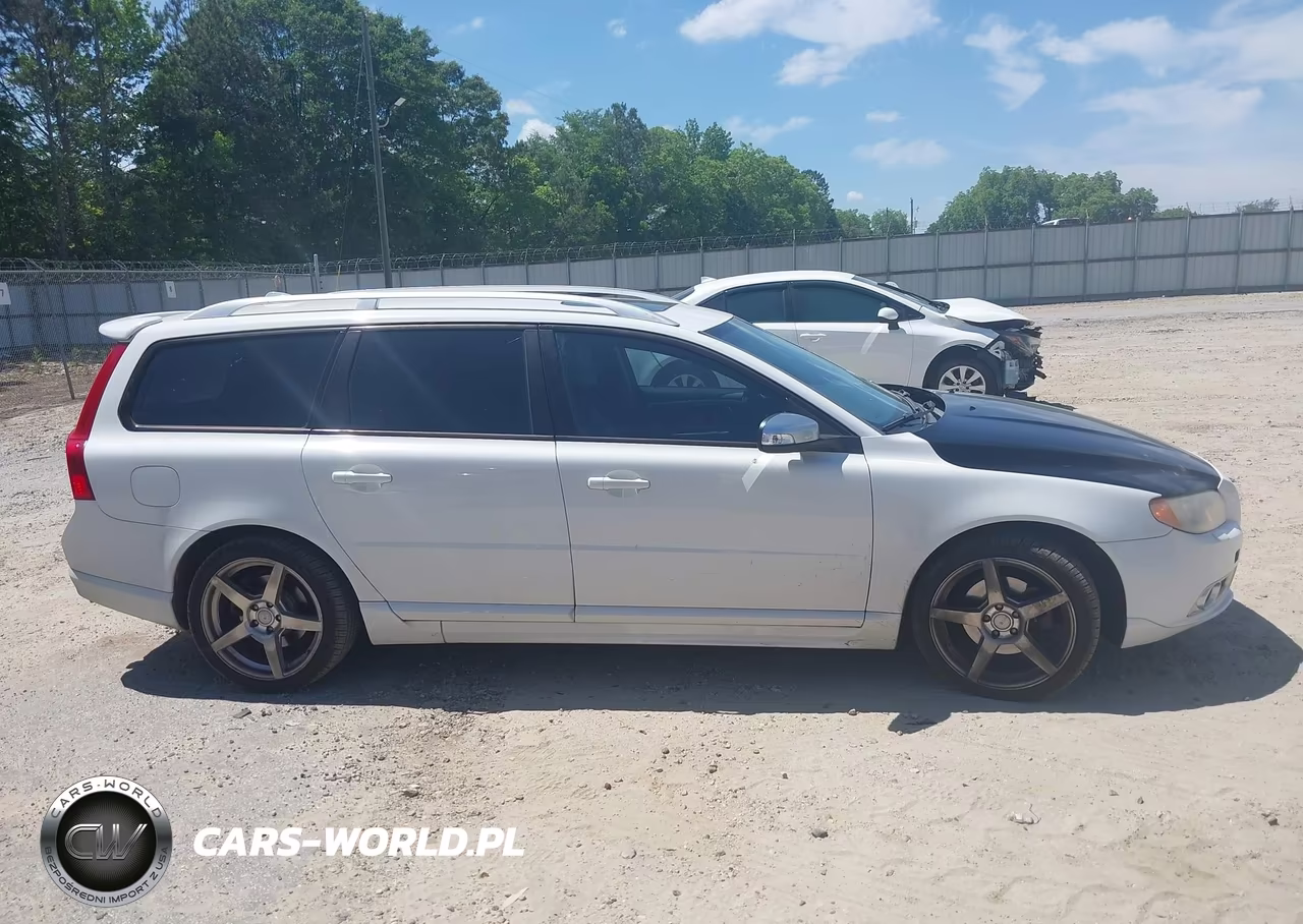 2010 Volvo V70 3.2-3.2 R-Design VIN:YV1982BW3A1151370 - 13