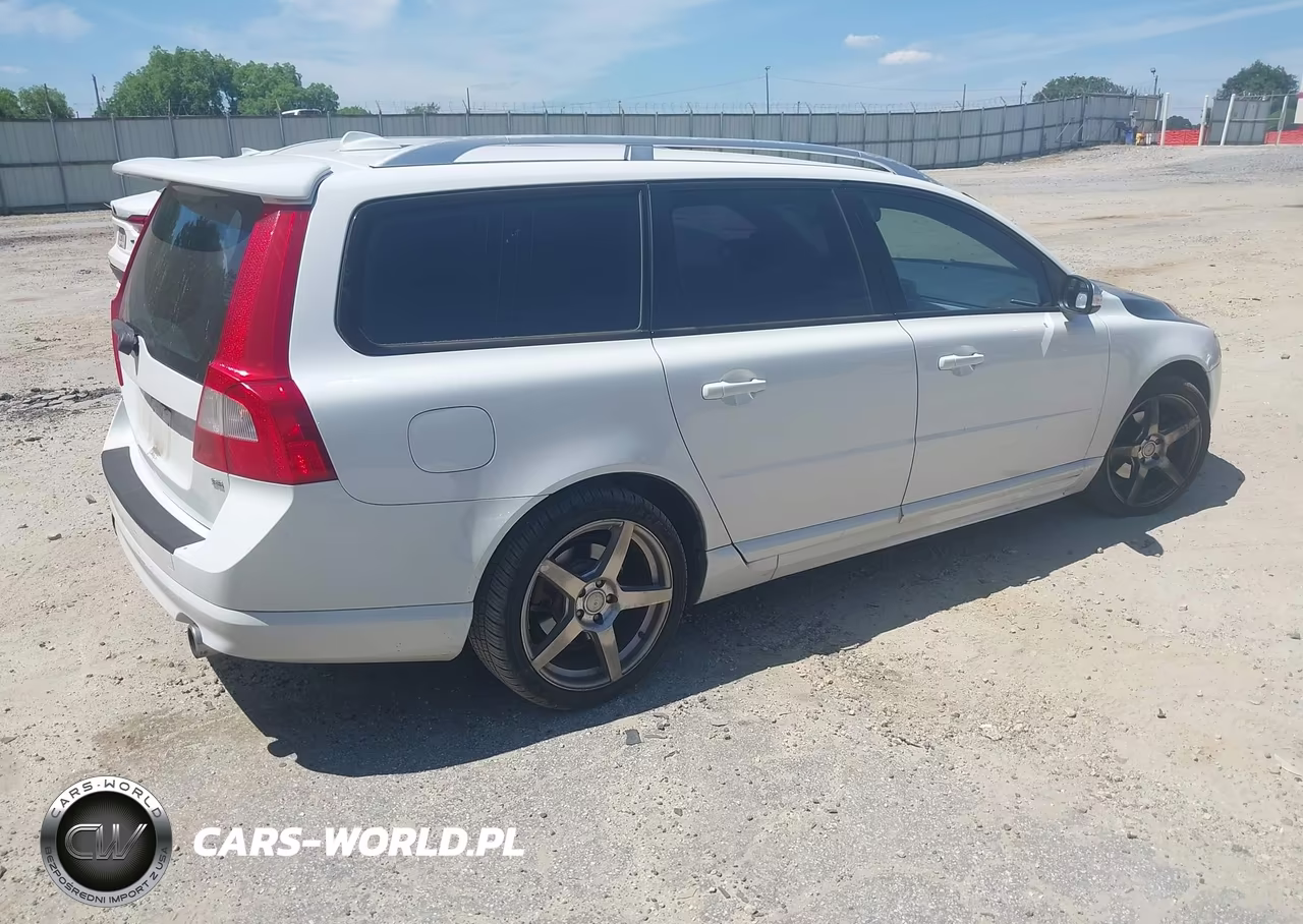2010 Volvo V70 3.2-3.2 R-Design VIN:YV1982BW3A1151370 - 4