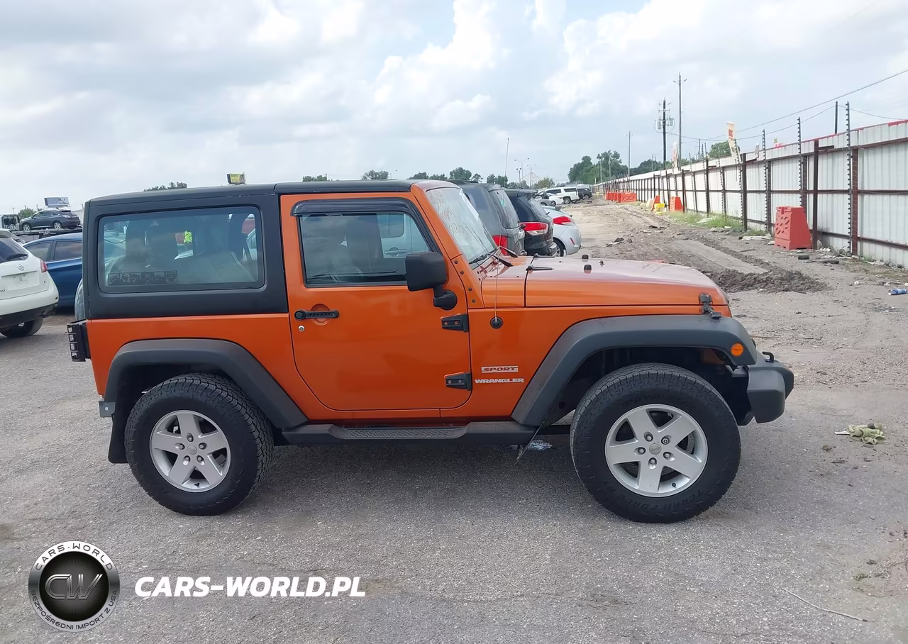 2011 Jeep Wrangler Sport VIN:1J4AA2D18BL622101 - 13