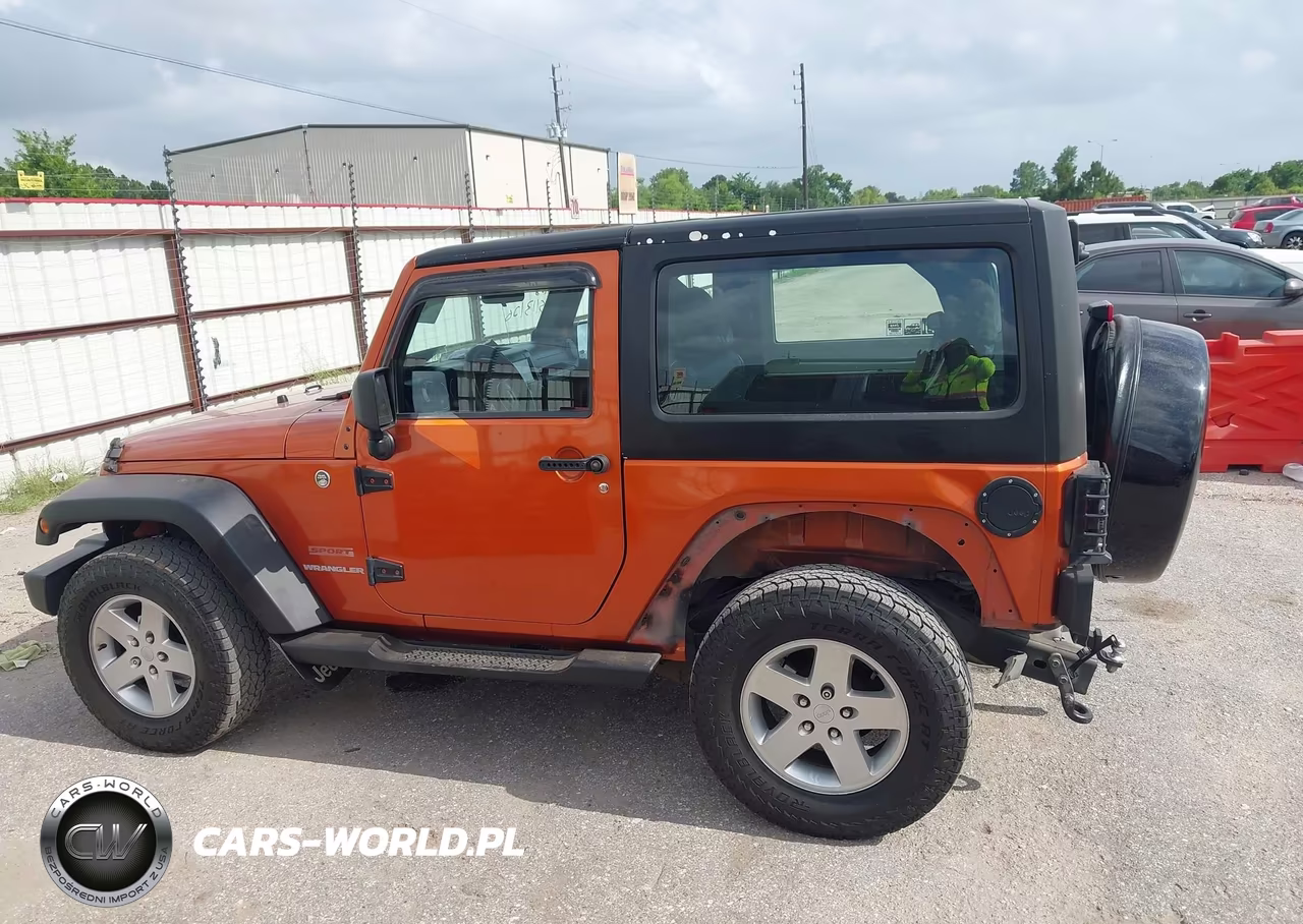 2011 Jeep Wrangler Sport VIN:1J4AA2D18BL622101 - 14