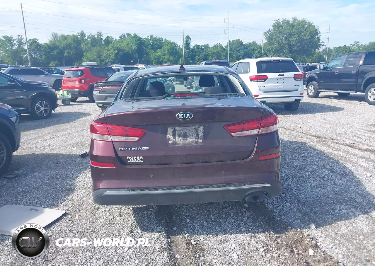 2019 Kia Optima Lx VIN:5XXGT4L34KG329191 - 16
