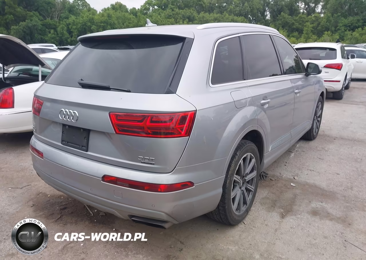 2018 Audi Q7 3.0T Premium VIN:WA1LAAF77JD015877 - 4