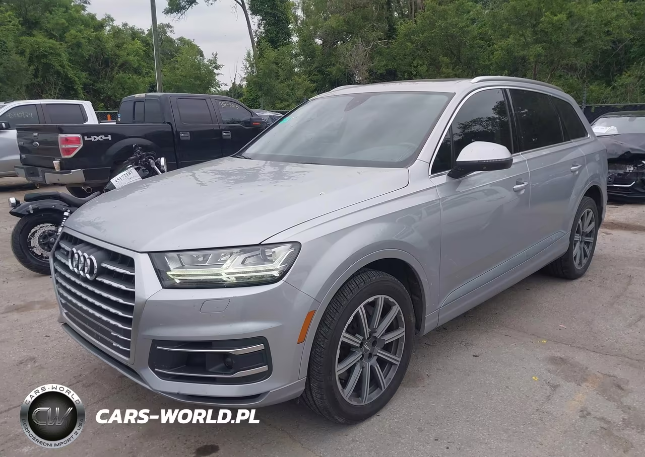 2018 Audi Q7 3.0T Premium VIN:WA1LAAF77JD015877 - 6