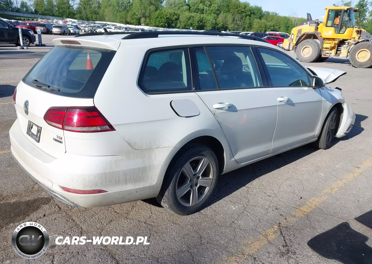 2018 Volkswagen Golf Sportwagen Tsi S VIN:3VW117AU2JM761569 - 4