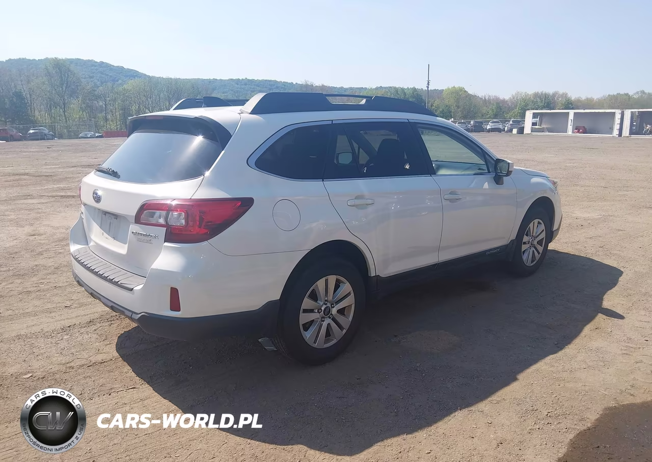 2016 Subaru Outback 2.5I Premium VIN:4S4BSACC0G3278352 - 4