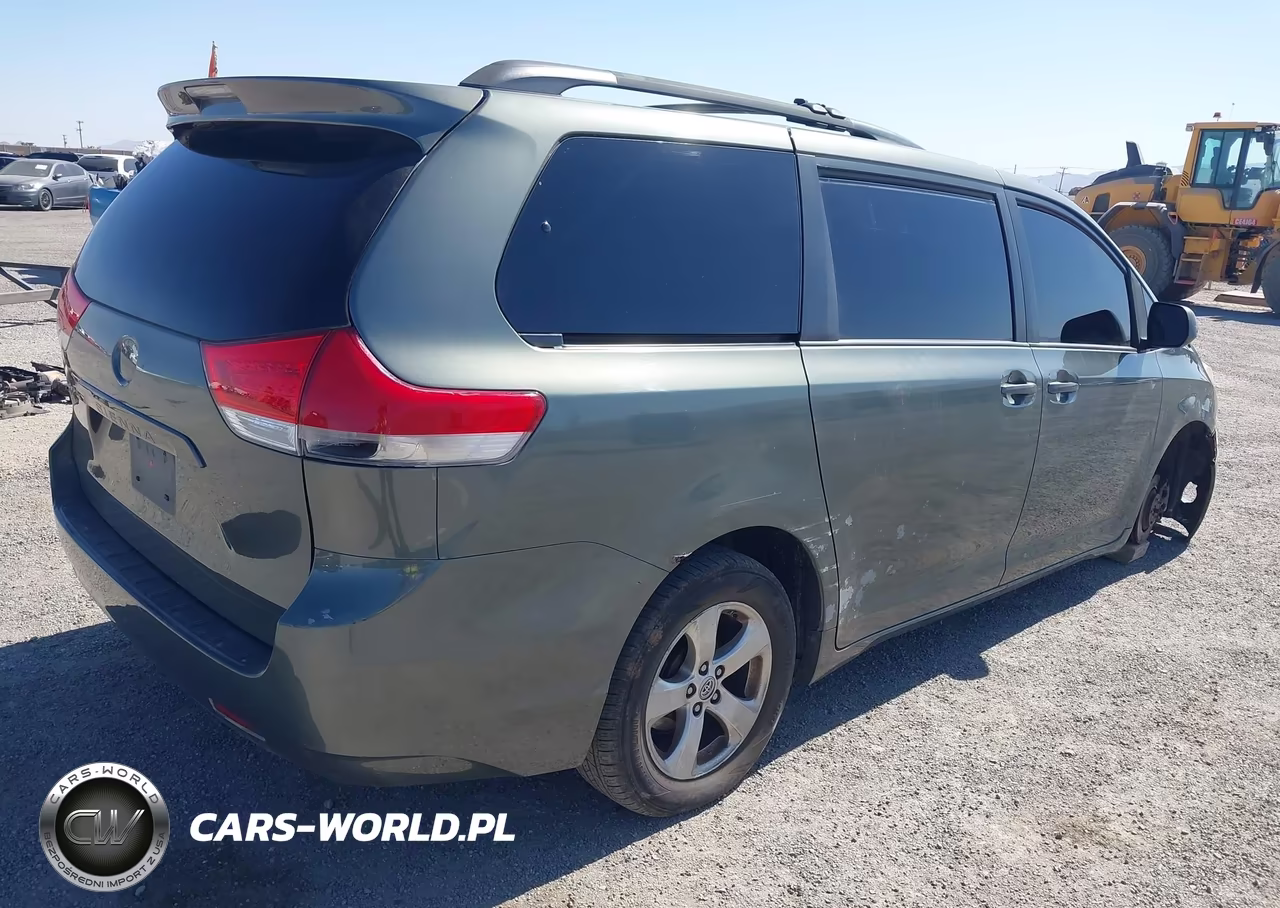 2014 Toyota Sienna Le V6 8 Passenger VIN:5TDKK3DC9ES507072 - 4