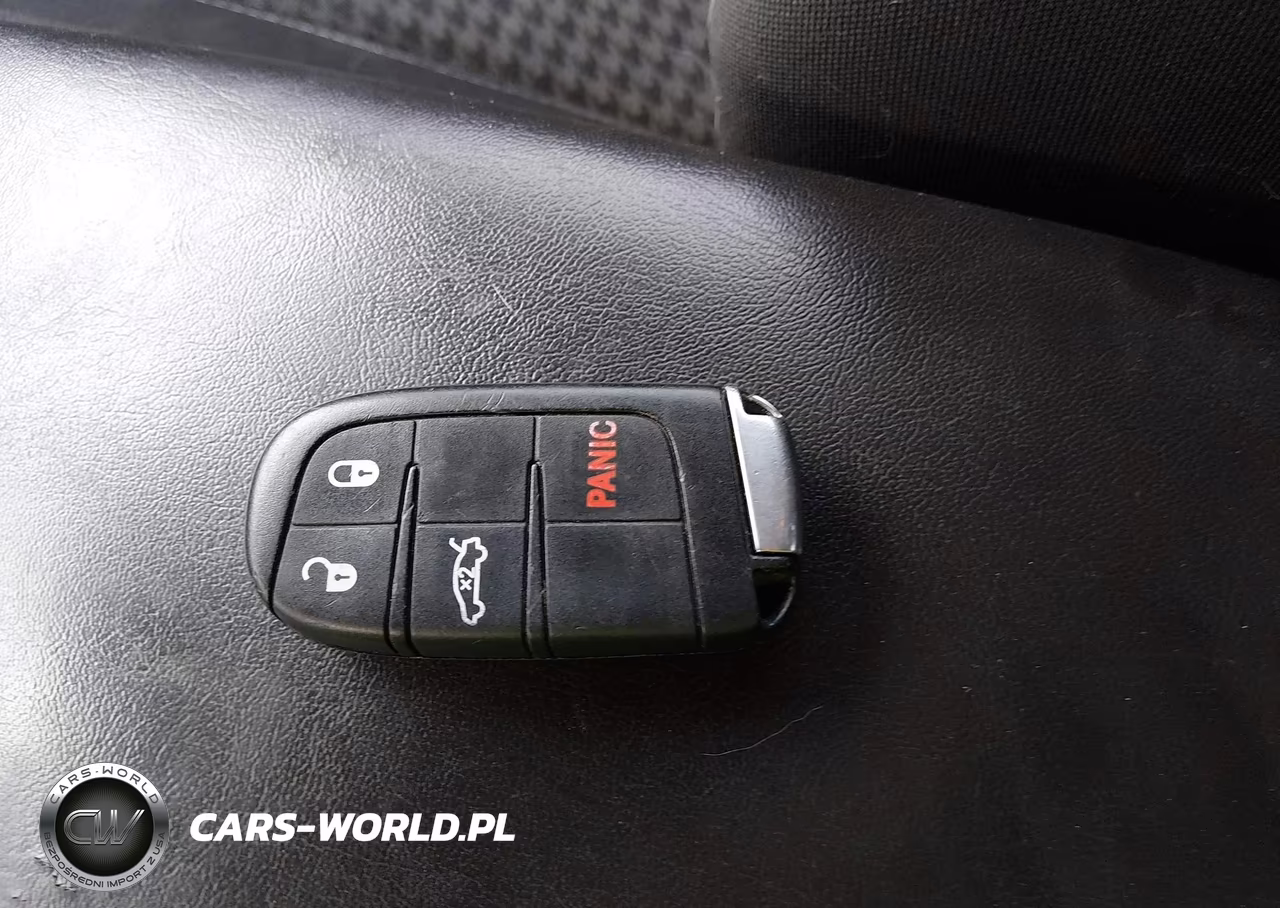 2018 Dodge Challenger Sxt VIN:2C3CDZAG2JH317796 - 11