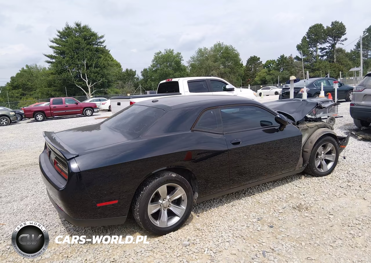 2018 Dodge Challenger Sxt VIN:2C3CDZAG2JH317796 - 4