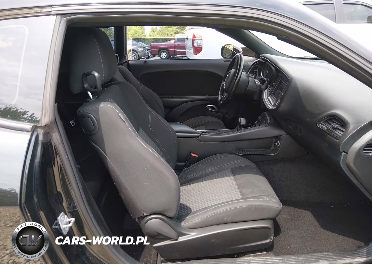 2018 Dodge Challenger Sxt VIN:2C3CDZAG2JH317796 - 5
