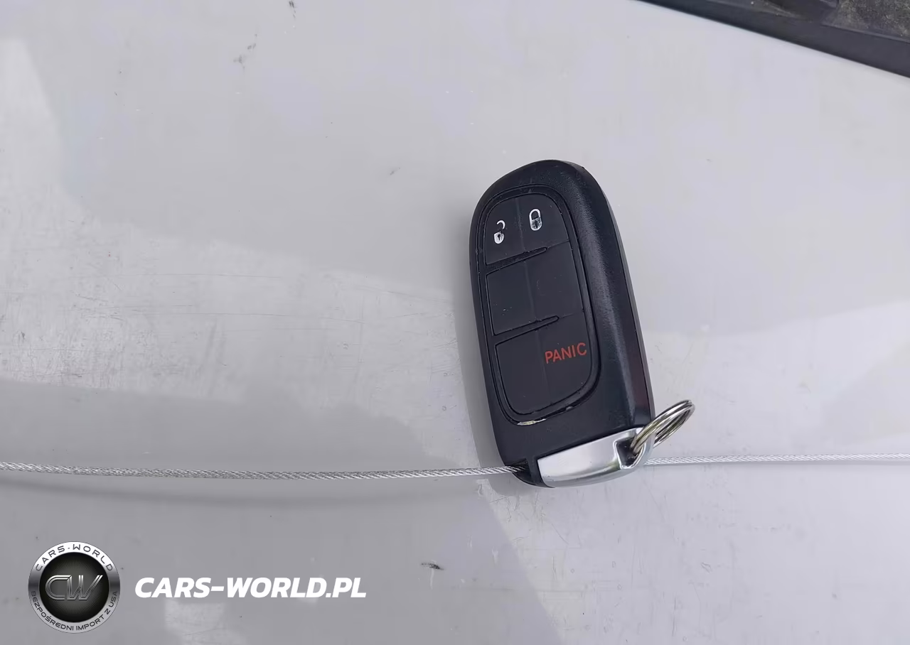 2020 Jeep Cherokee Latitude Plus Fwd VIN:1C4PJLLB1LD547642 - 11