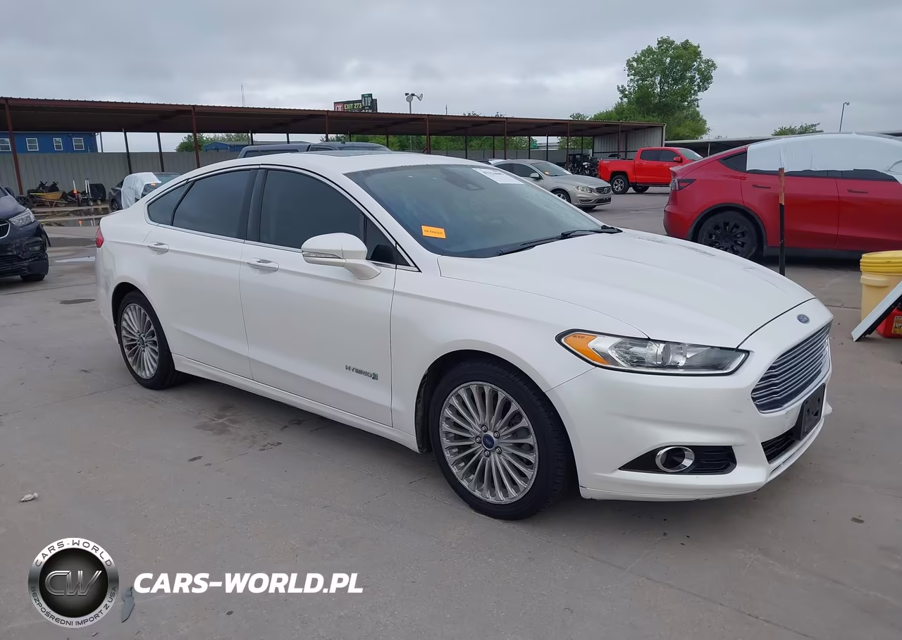 2013 Ford Fusion Hybrid Titanium – zdjęcie 1 z 18