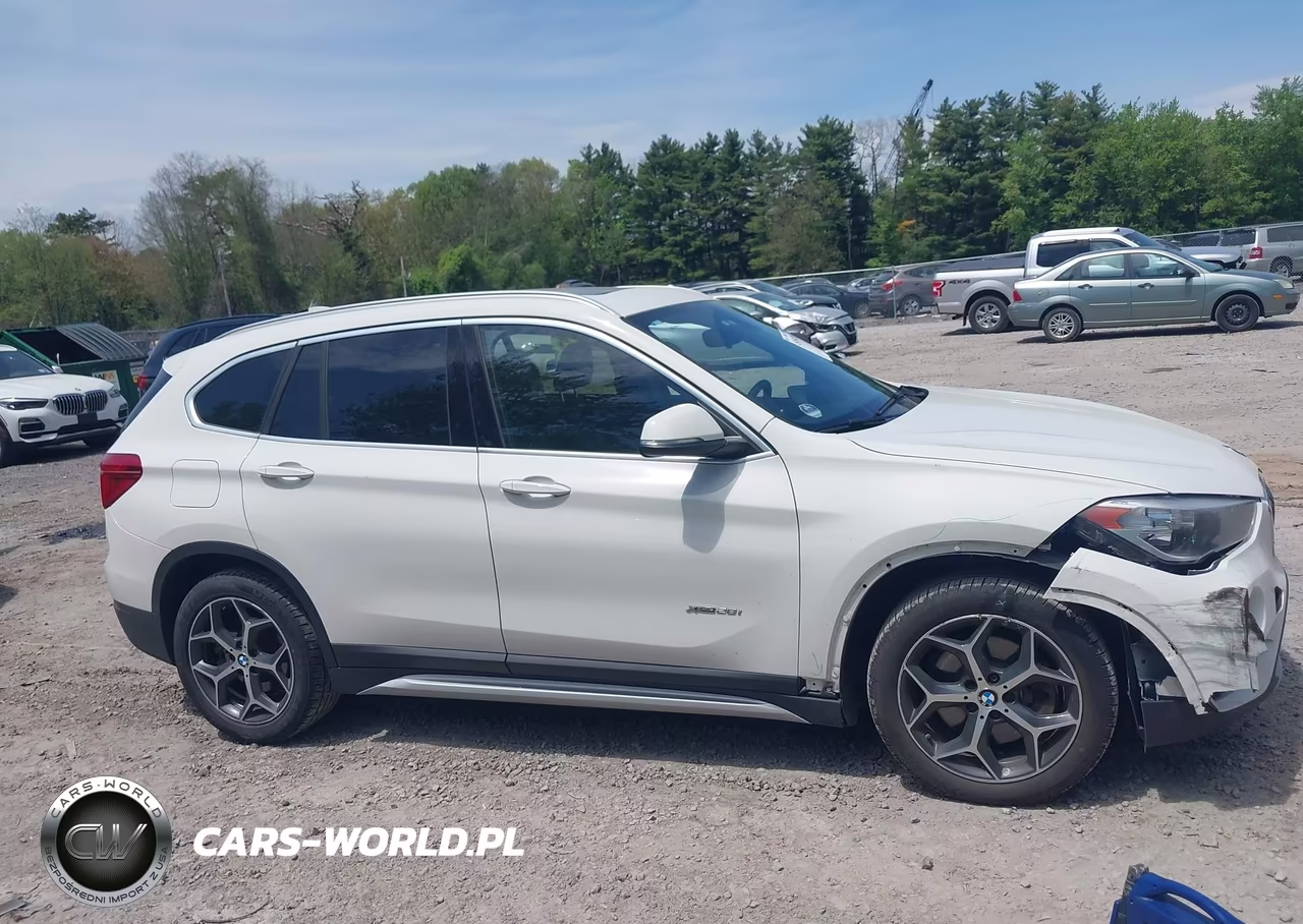 2018 BMW X1 xDrive28I VIN:WBXHT3C3XJ5K29875 - 13