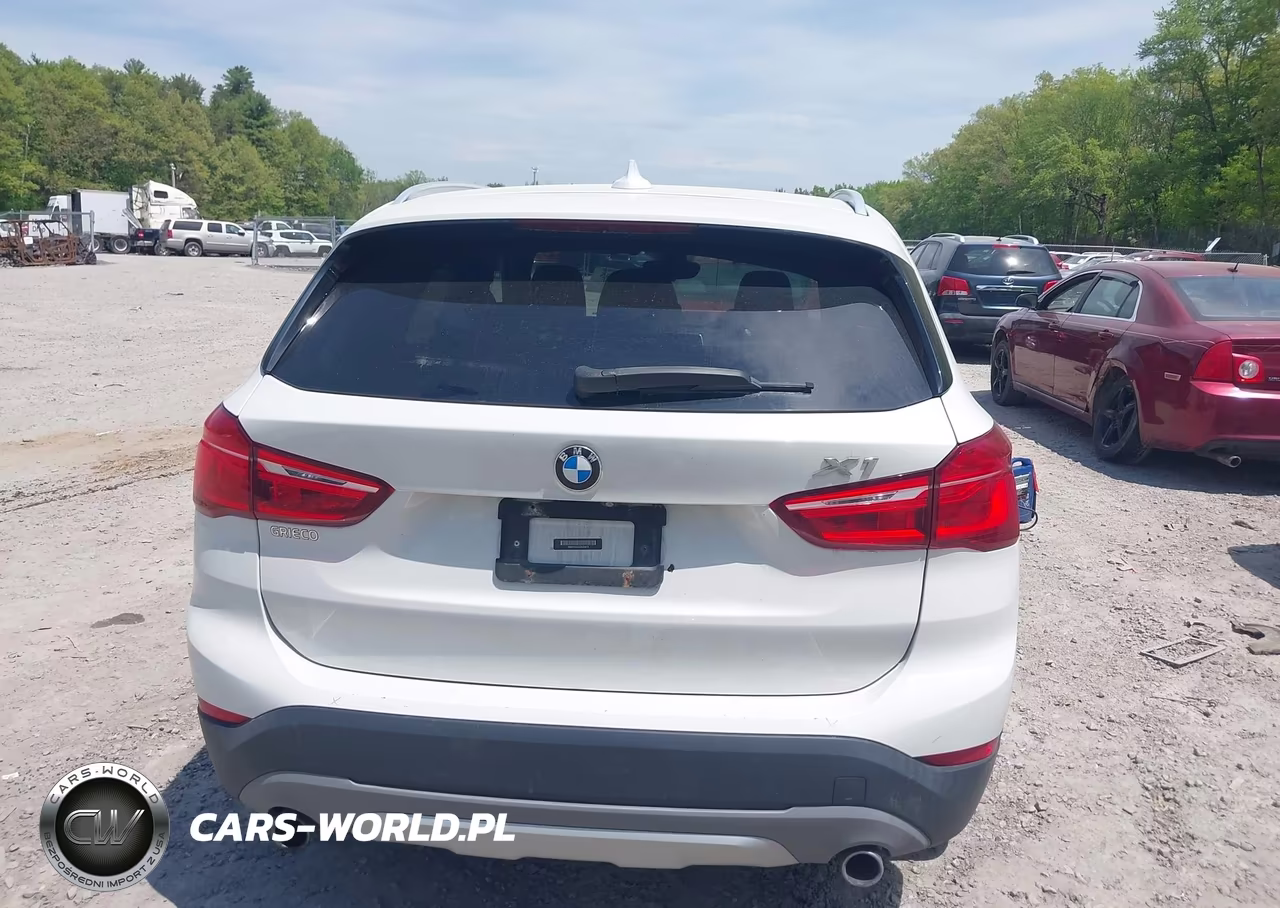 2018 BMW X1 xDrive28I VIN:WBXHT3C3XJ5K29875 - 16