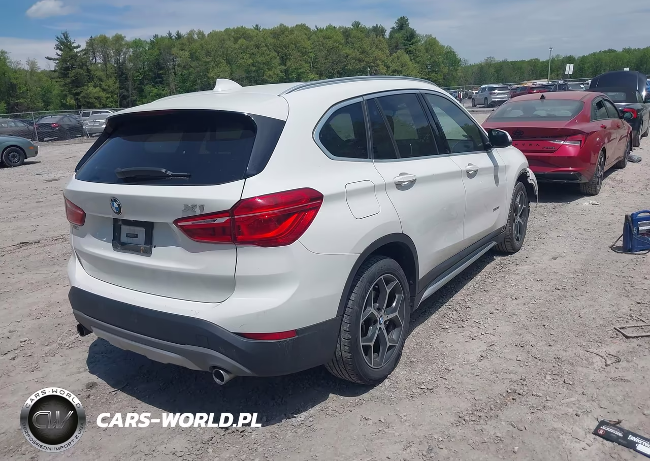 2018 BMW X1 xDrive28I VIN:WBXHT3C3XJ5K29875 - 4