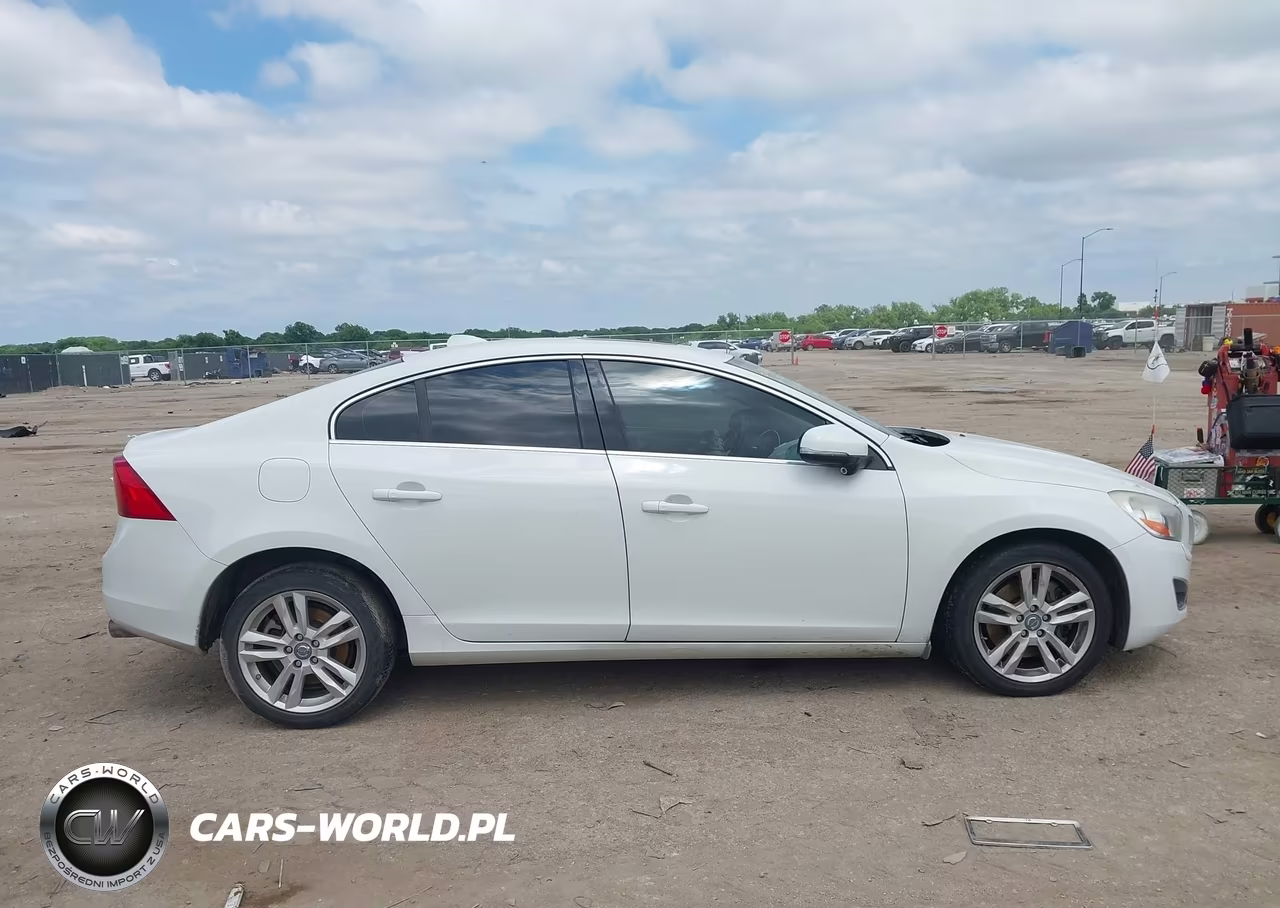 2013 Volvo S60 T5 VIN:YV1612FS0D2218911 - 13