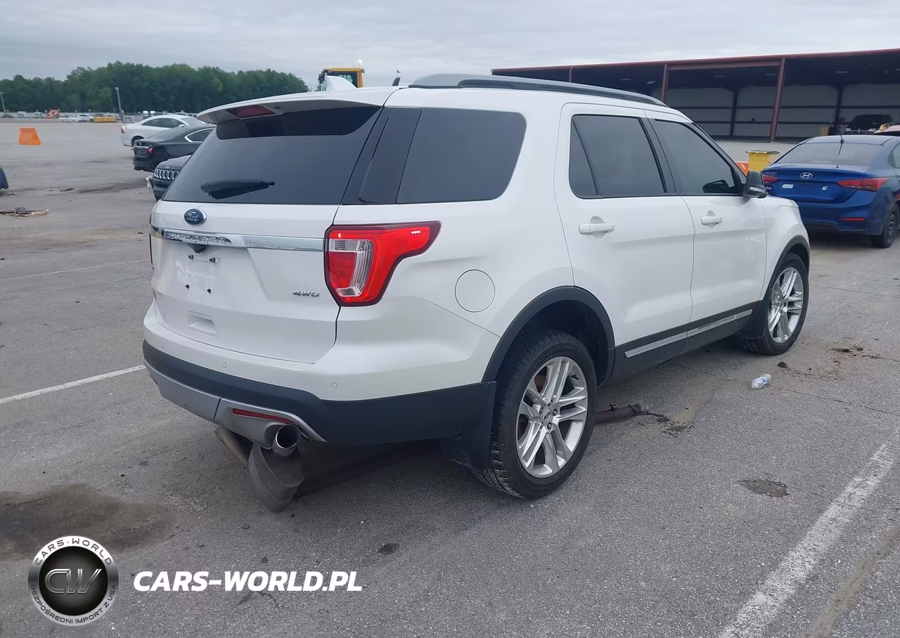 2017 Ford Explorer Xlt VIN:1FM5K8D81HGC65586 - 4