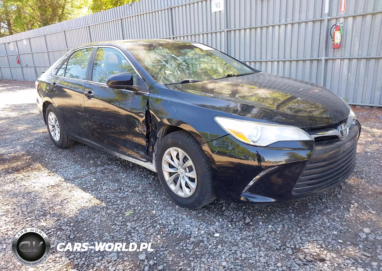 2017 Toyota Camry Le – zdjęcie 1 z 18