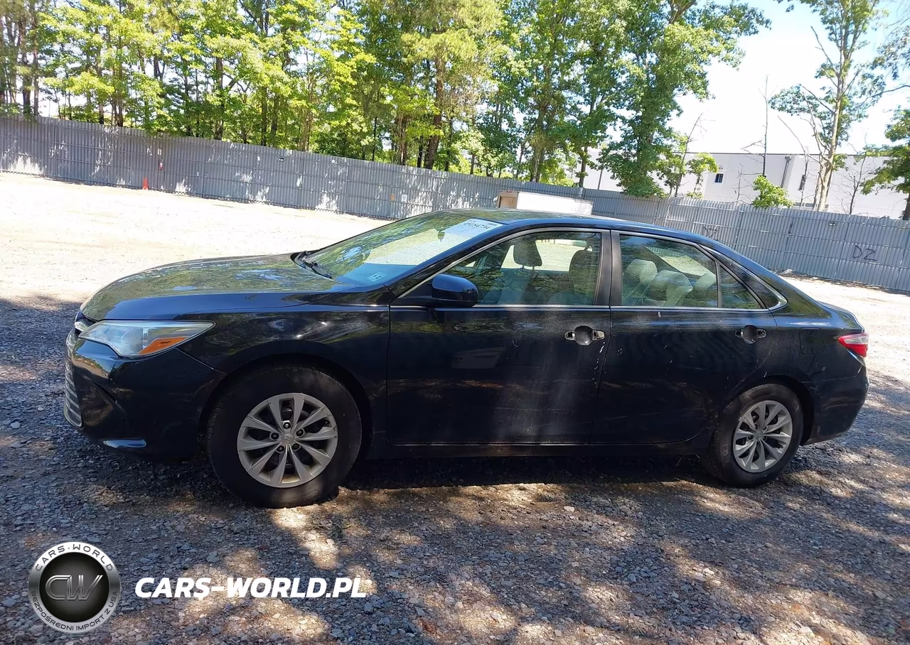 2017 Toyota Camry Le VIN:4T1BF1FKXHU713445 - 14