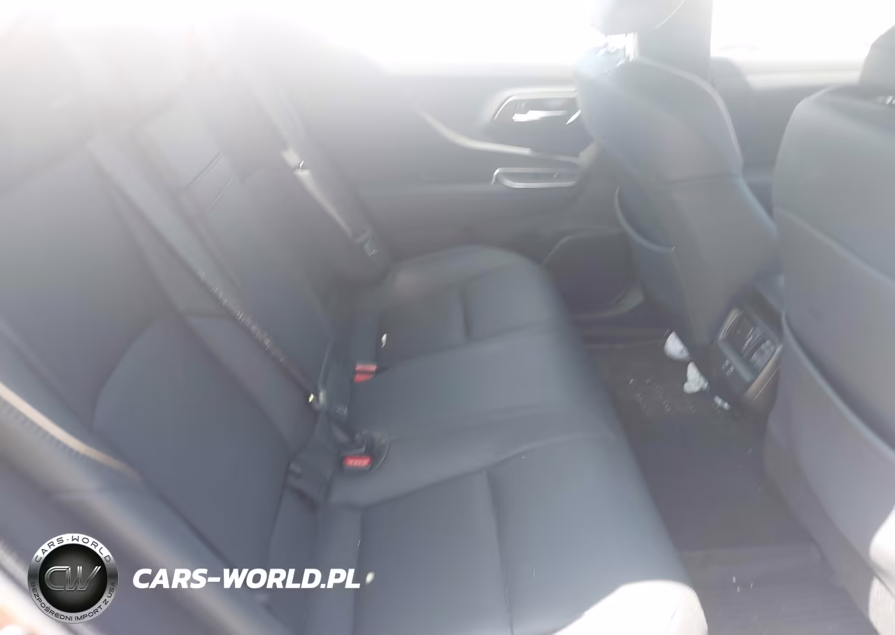 2023 Toyota Crown Platinum VIN:JTDAFAAF1P3004465 - 8