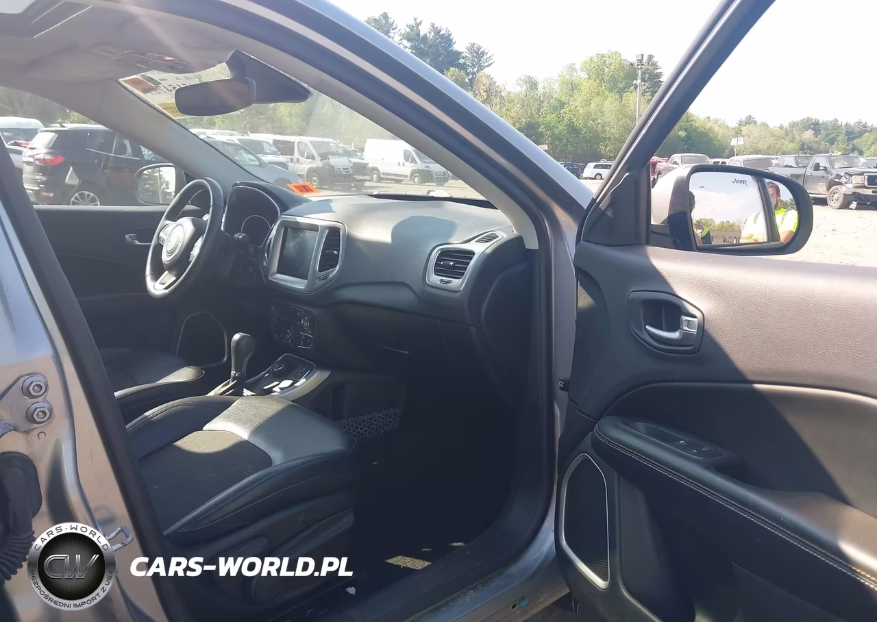 2017 Jeep New Compass Latitude 4X4 VIN:3C4NJDBB7HT660415 - 5