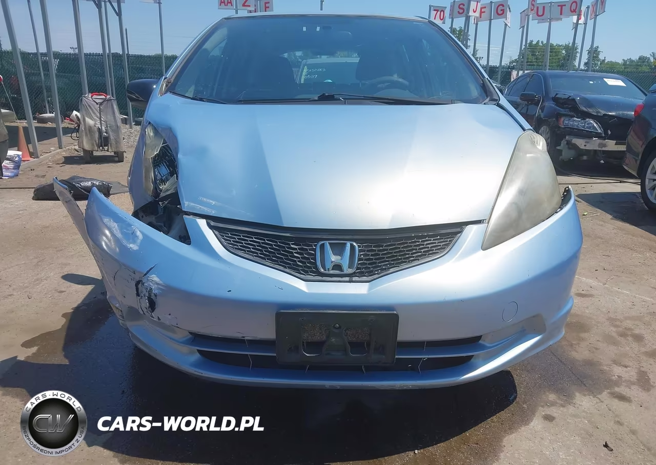 2010 Honda Fit VIN:JHMGE8H29AC026650 - 12